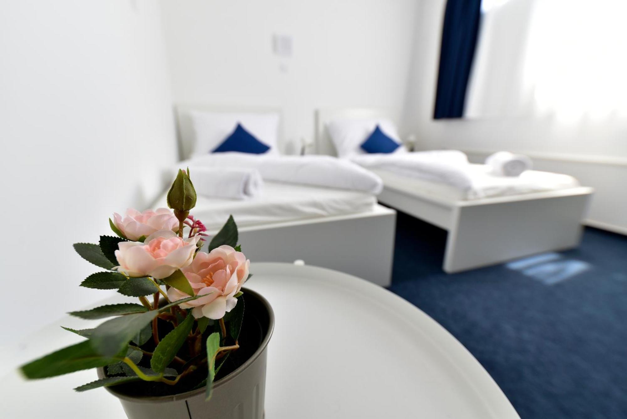 Zama Hotel Zamárdi Kültér fotó
